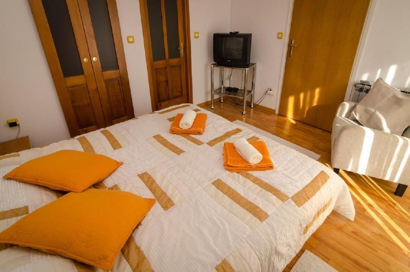 Holiday Home Old Town - Great Location 宁 外观 照片